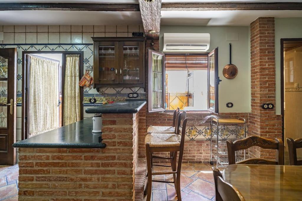 Priego de Córdoba Casa Con Patio Y Terraza En Barrio Historico De La Villa, Junto Al Adarve מראה חיצוני תמונה